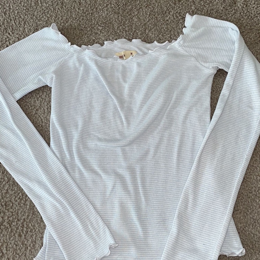 Off-shoulder Hollister long sleeve.